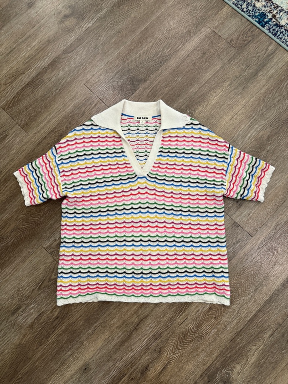 Boden Scallop Stripe Collared Henley Small